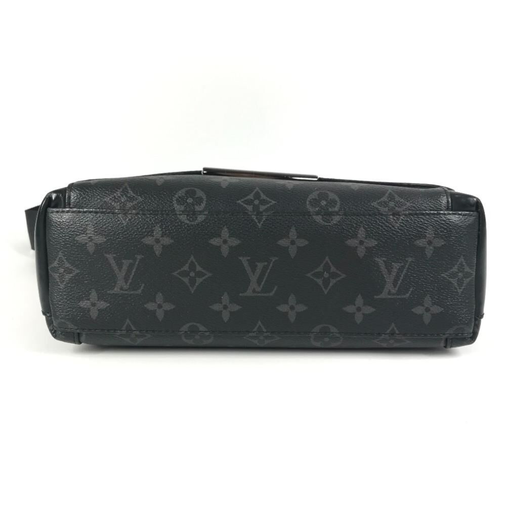 Louis Vuitton Messenger