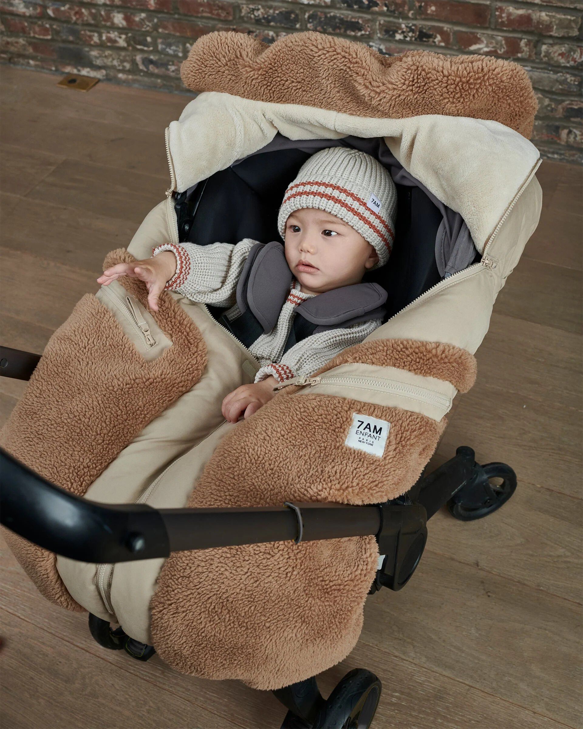 Car Seat Cocoon - Benji Appliqu&eacute;