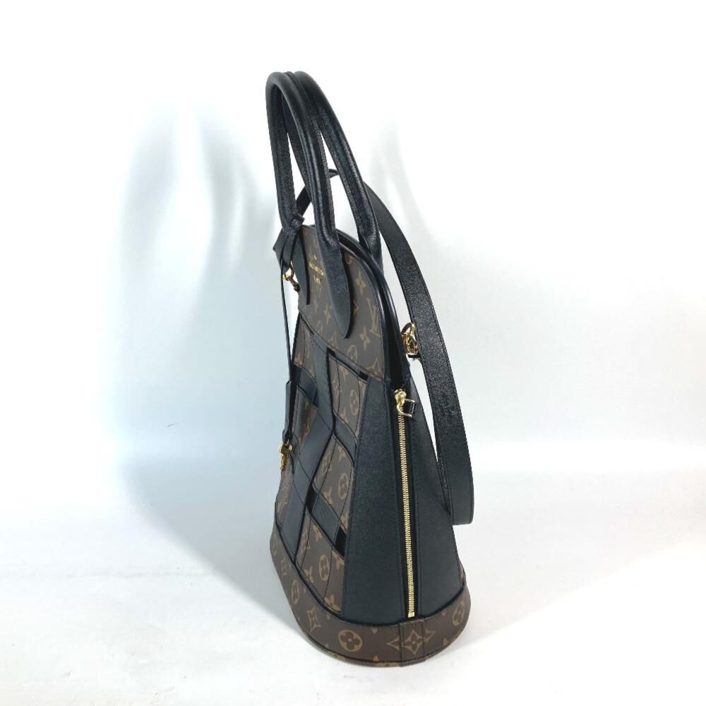 Louis Vuitton Shoulder Bags