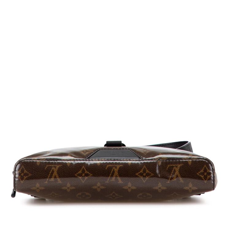 Louis Vuitton Messenger