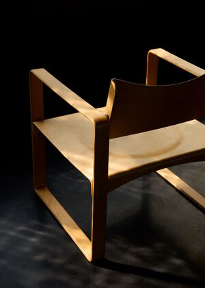 Series 270 F Armchair