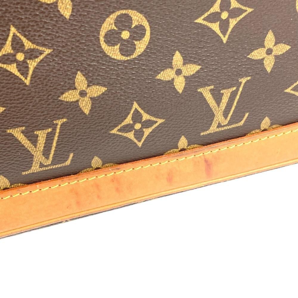 Louis Vuitton Shoulder Bags