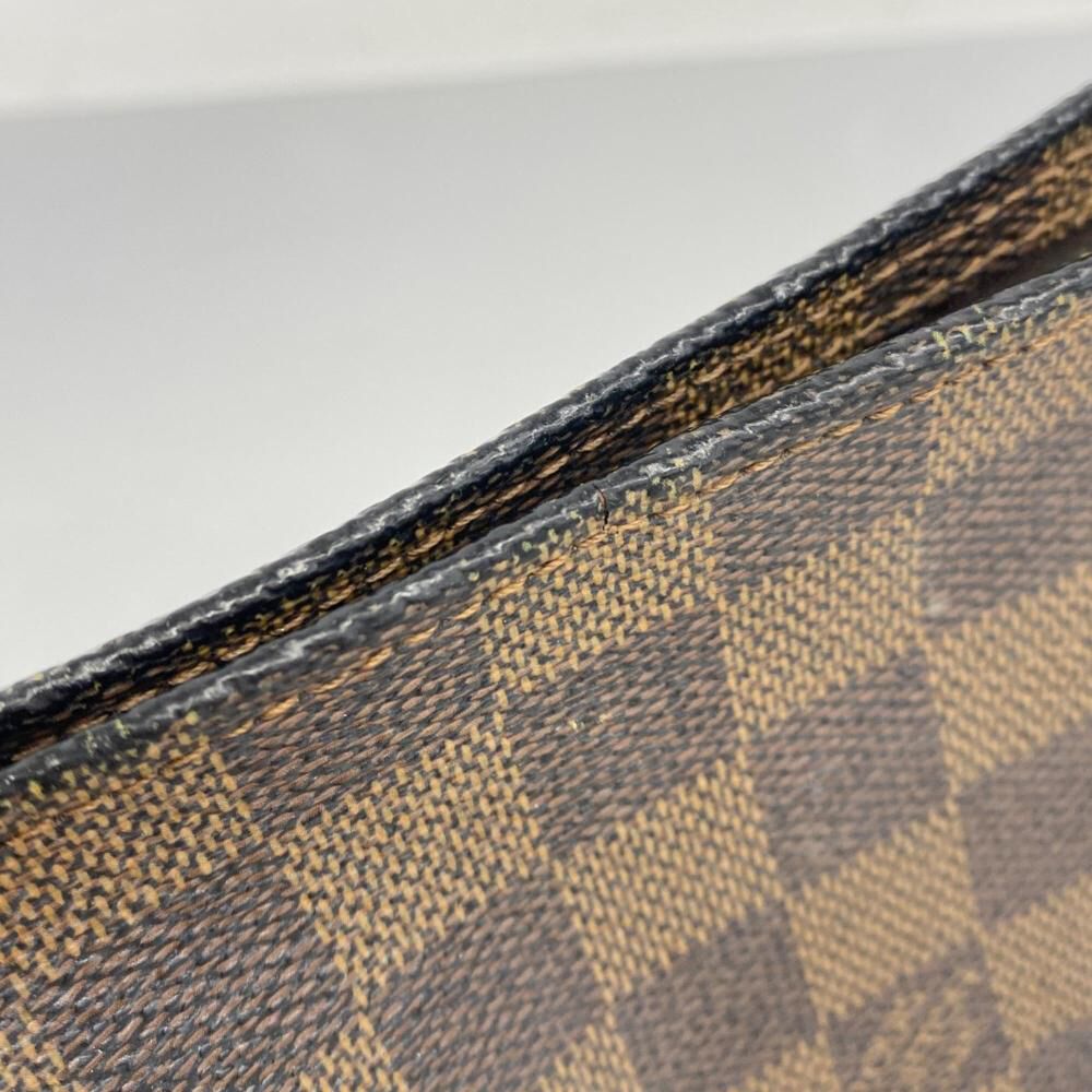 Louis Vuitton Trousse Makeup