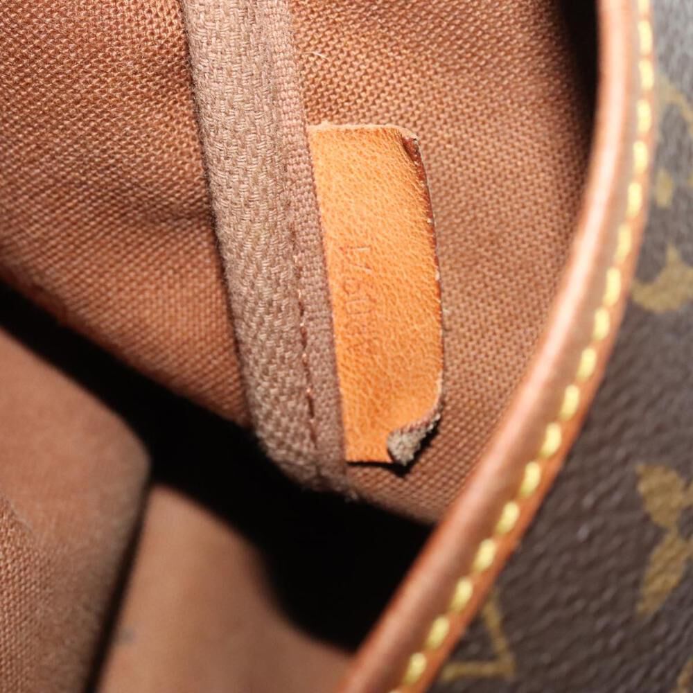 Louis Vuitton Saumur