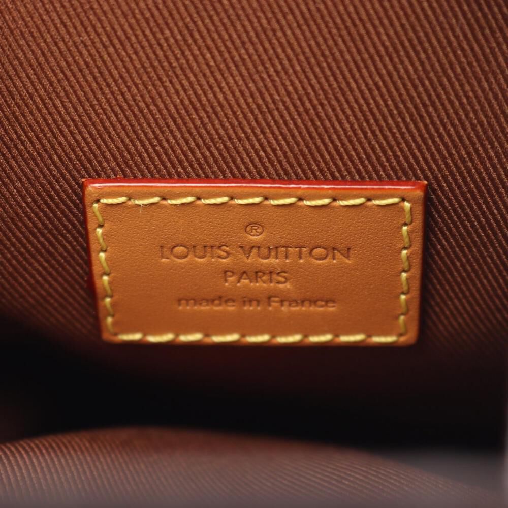 Louis Vuitton Shoulder Bags