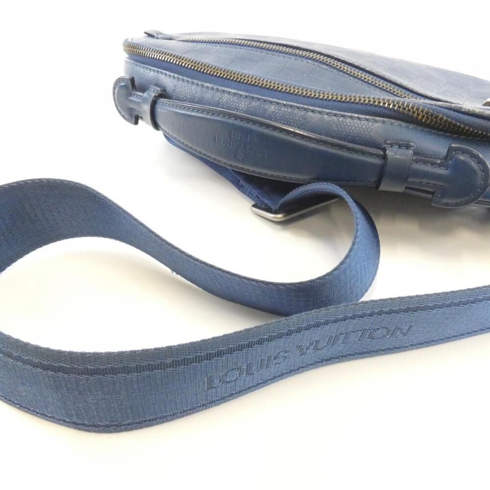 Louis Vuitton Shoulder Bags