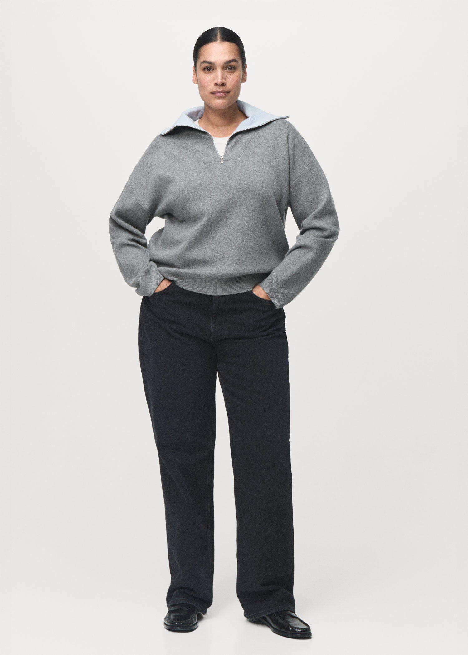 Turtleneck sweater with zip