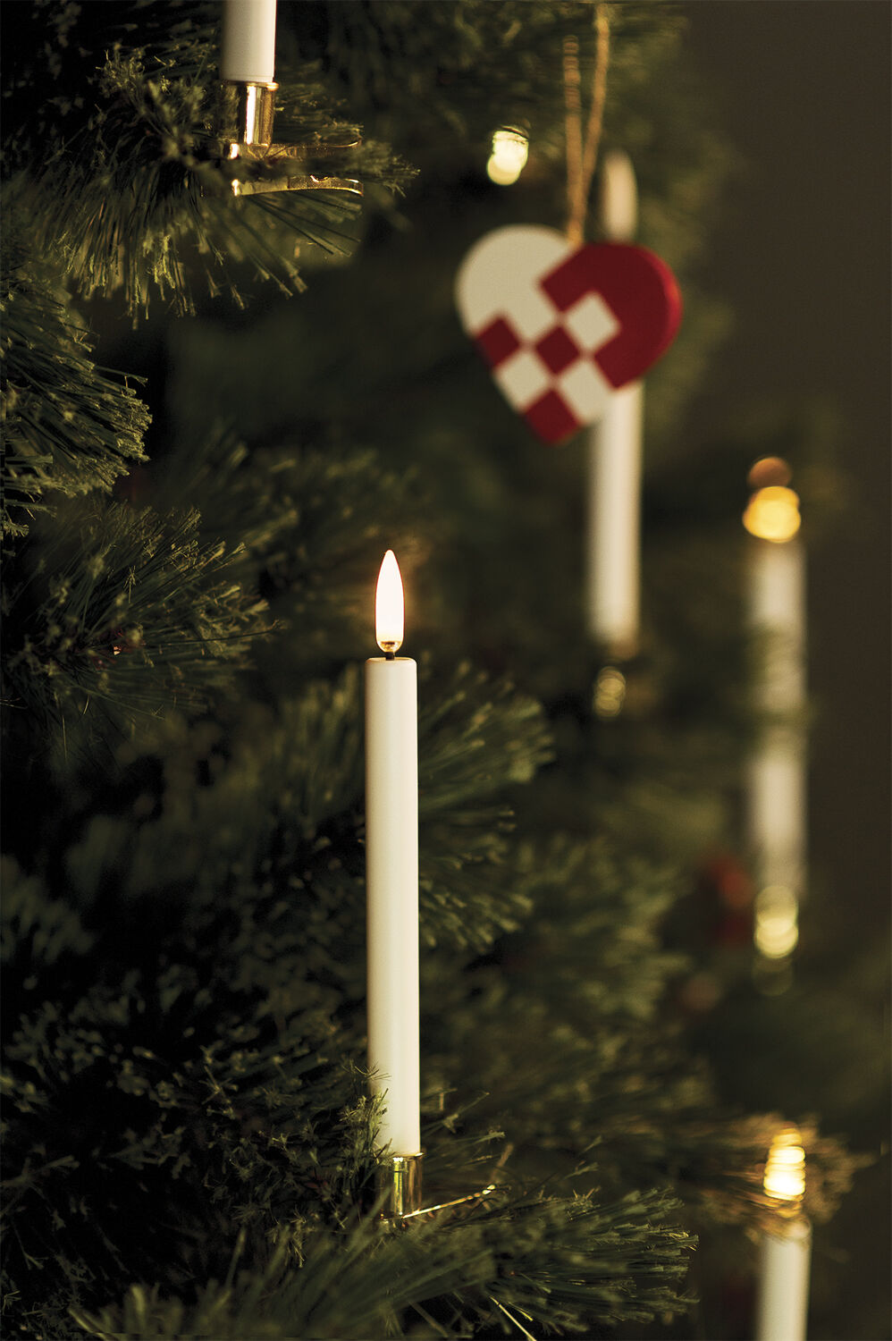 UYUNI Lighting - LED Taper Candle - twin pack - Nordic White - 2,3 x 2