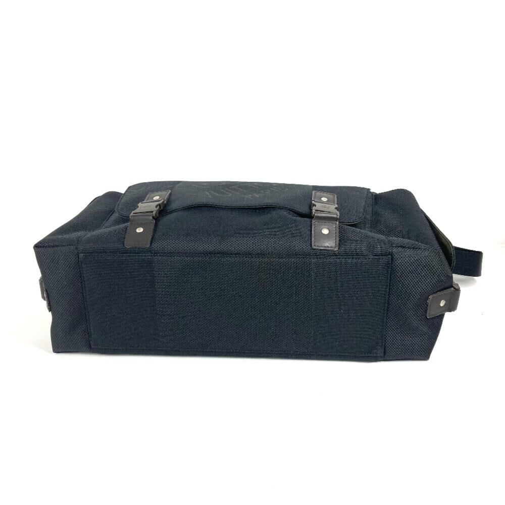 Louis Vuitton Messenger