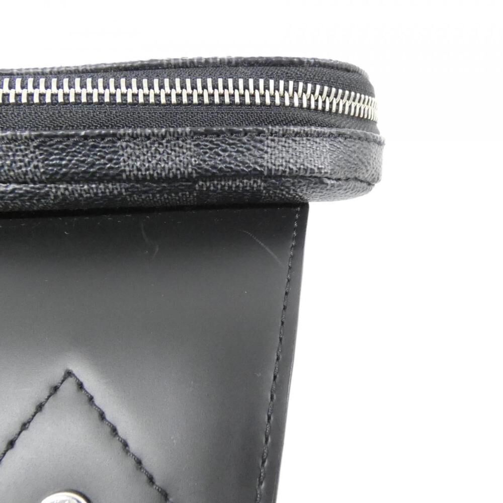 Louis Vuitton Crossbody Bag