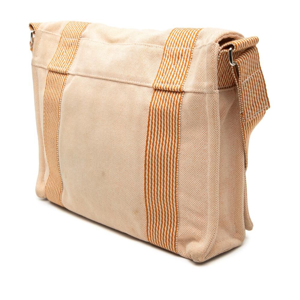 Herm&egrave;s Clutch