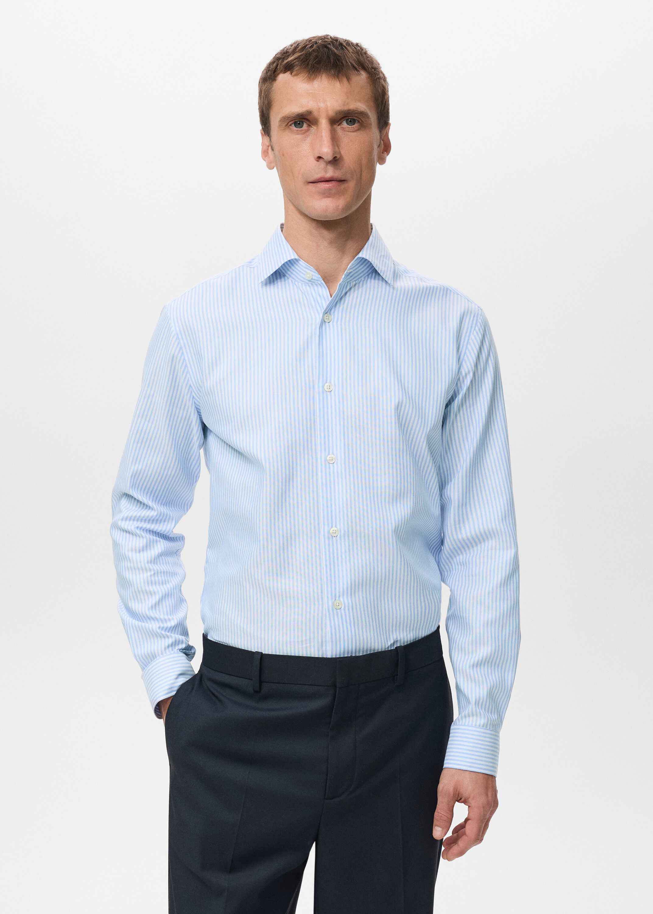 100% cotton slim-fit striped shirt