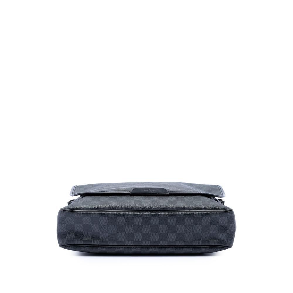 Louis Vuitton Messenger