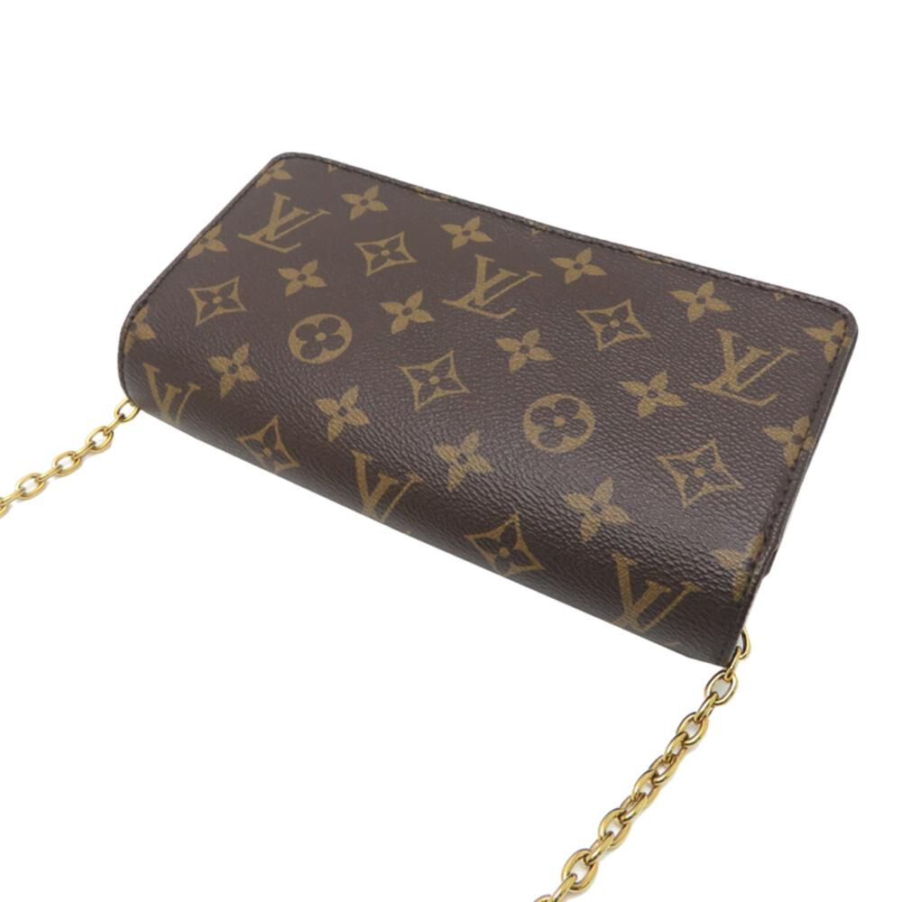 Louis Vuitton Shoulder Bags