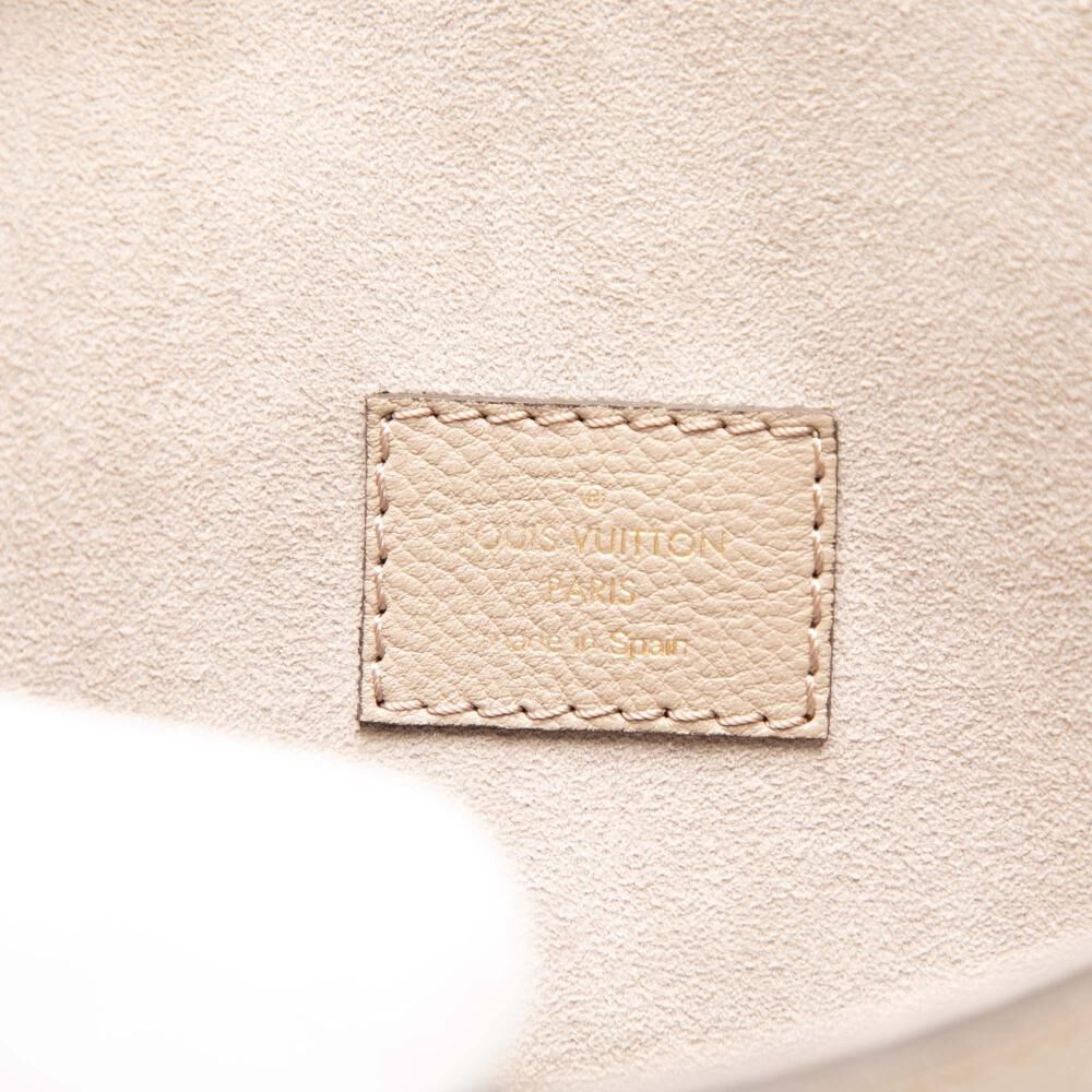 Louis Vuitton Shoulder Bags