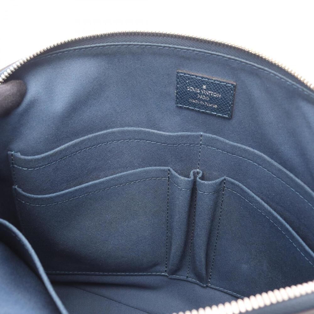 Louis Vuitton Messenger