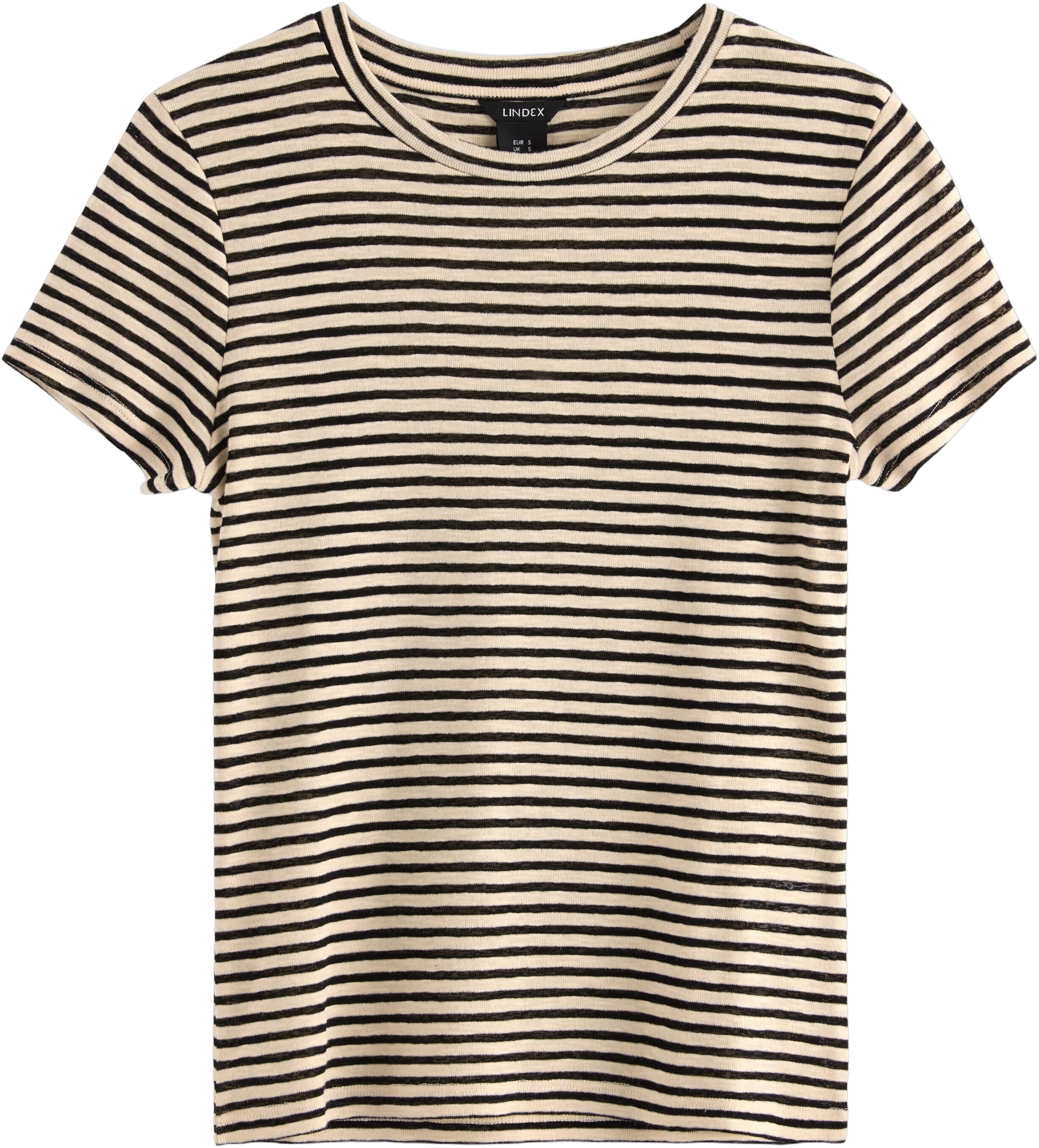 Soft jersey top with short sleeves