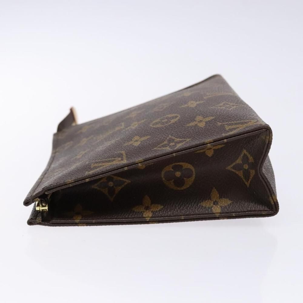 Louis Vuitton Poche Toilette