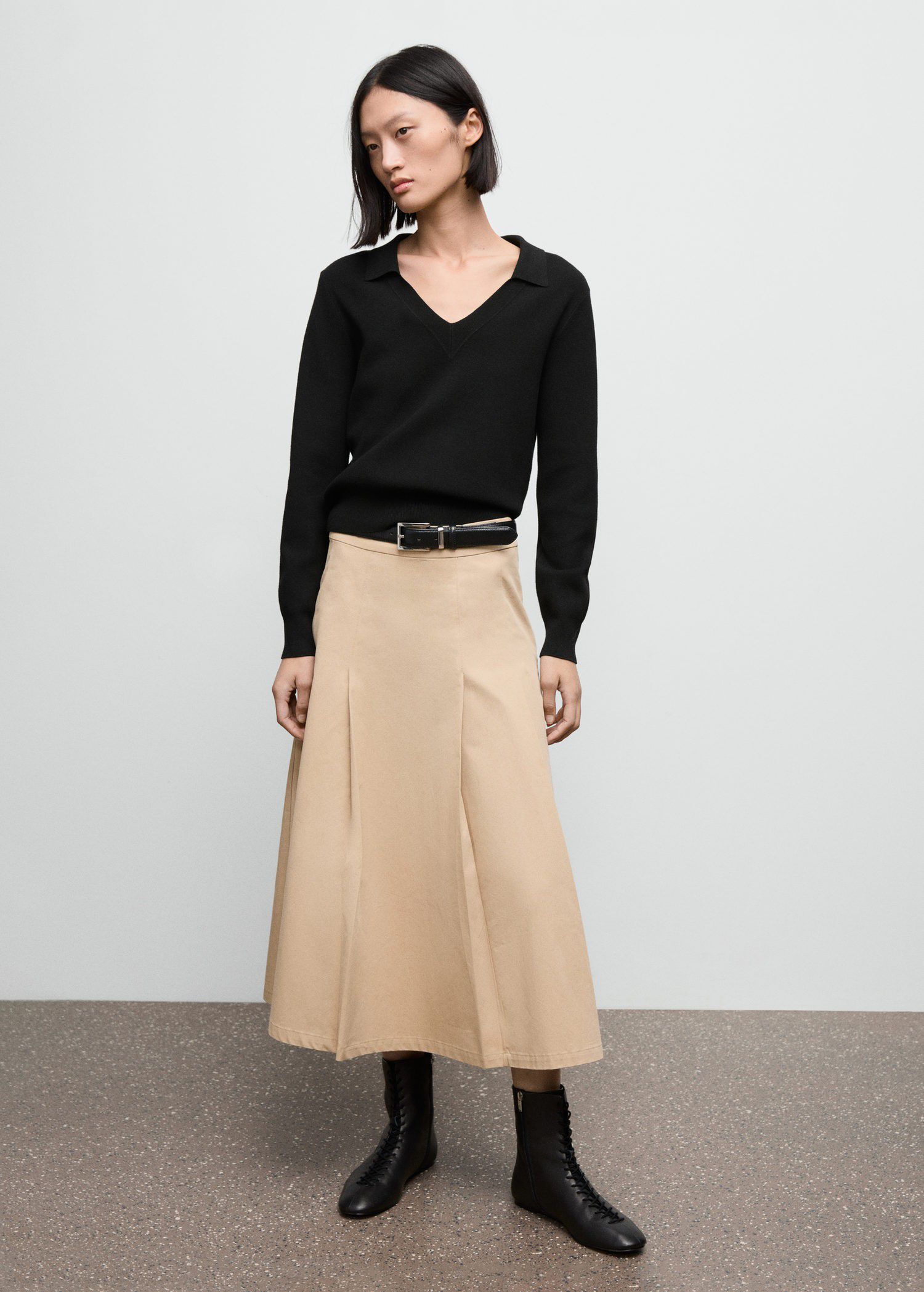 Fine-knit V-neck sweater