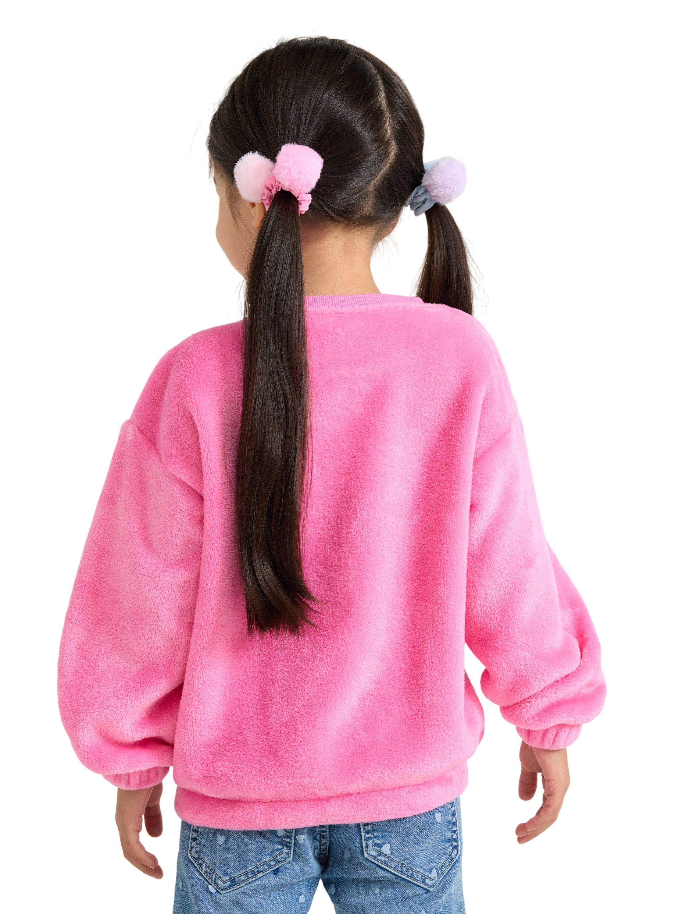 Comfy jumper in soft pile with a cr