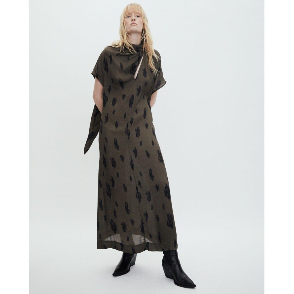 Nevan - Abstract Animal