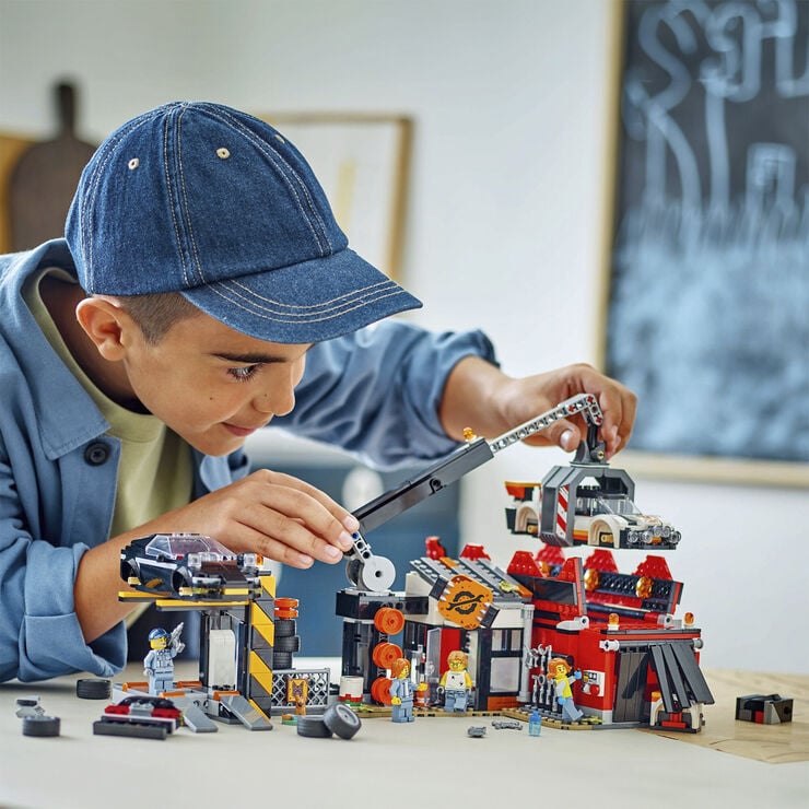 Skrotplads med biler 60472