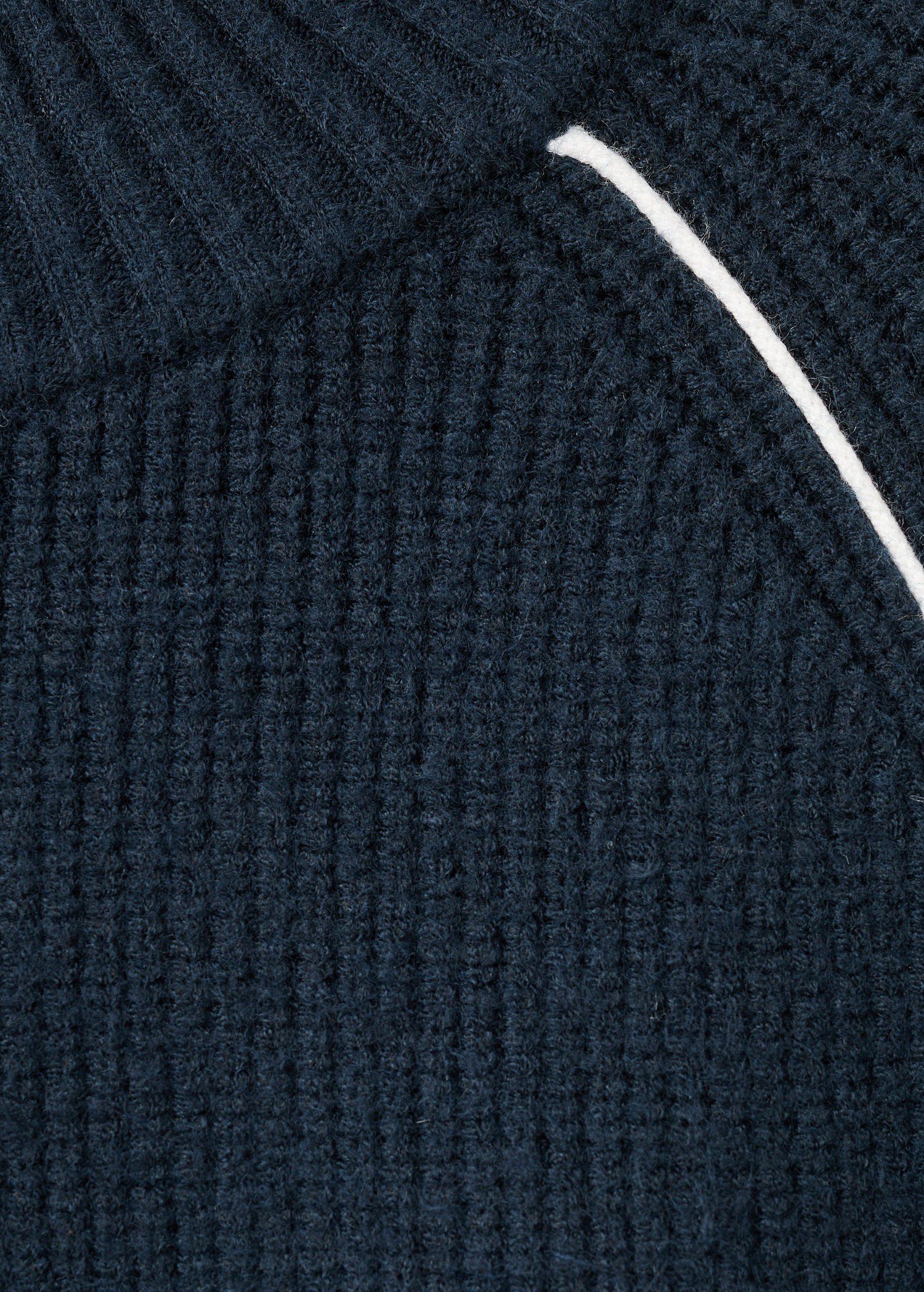 Knitted sweater with perkins neck