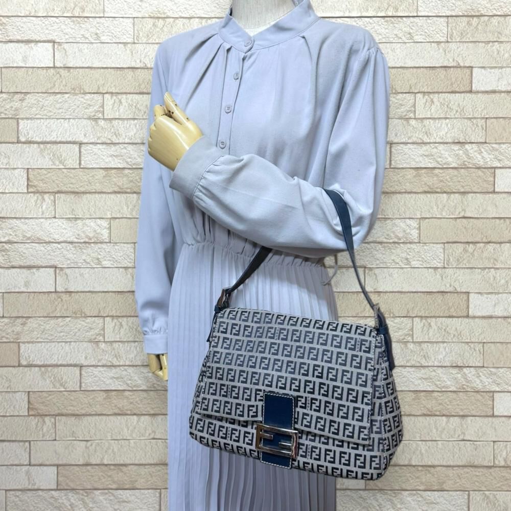 Fendi Baguette Mamma
