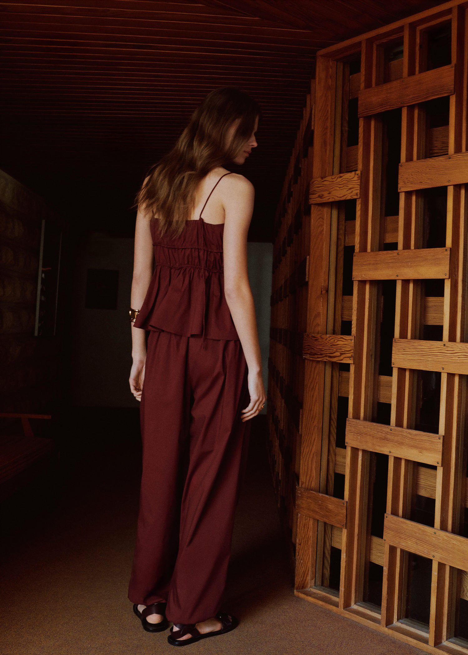 Balloon-style trousers with elastic