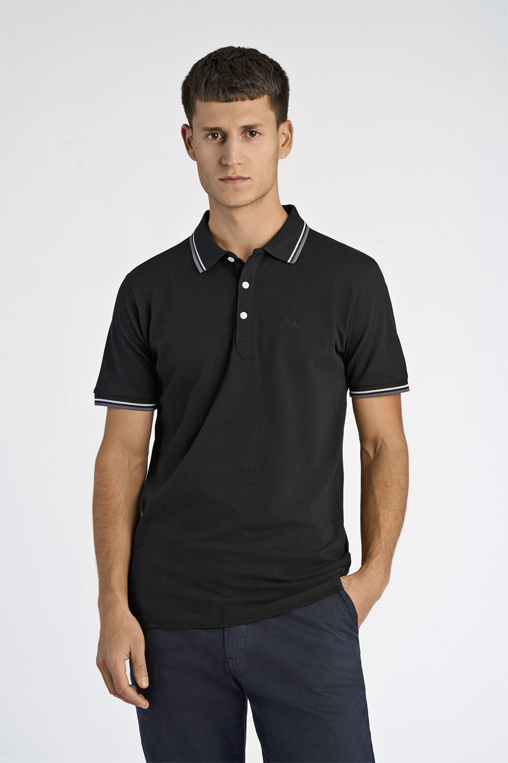 Polo shirt w. contrast piping