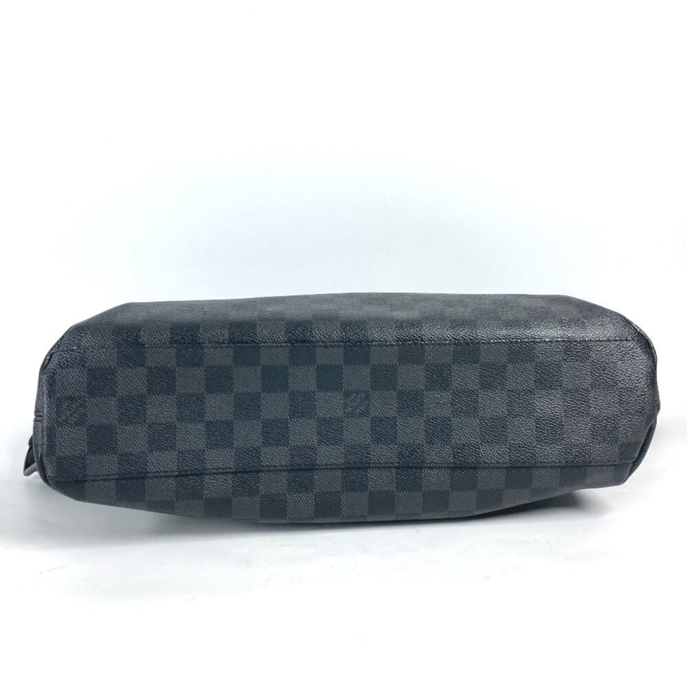 Louis Vuitton Messenger