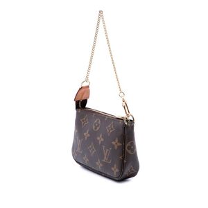 Louis Vuitton Pochette Accessoires