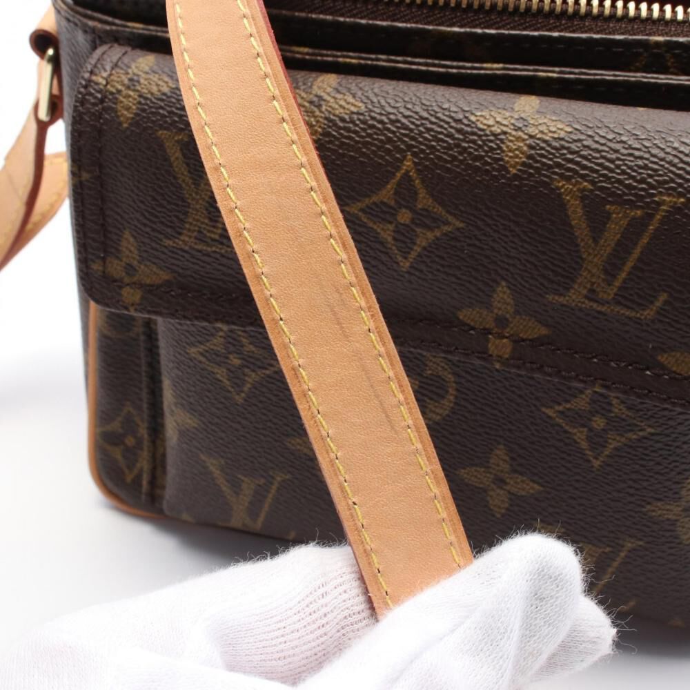 Louis Vuitton Shoulder Bags