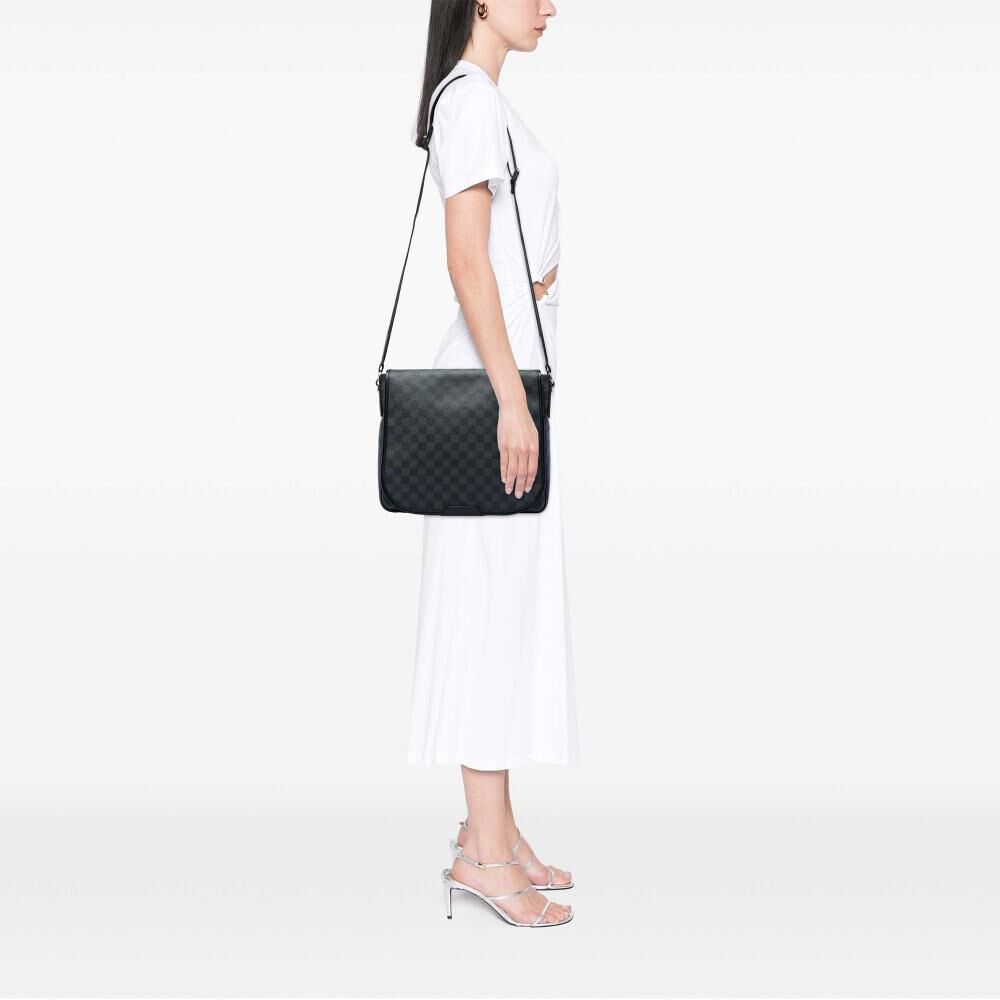 Louis Vuitton Shoulder Bags