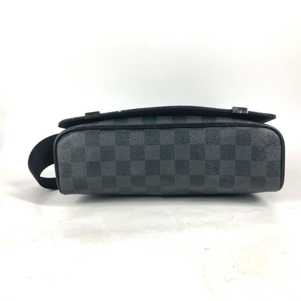 Louis Vuitton Messenger