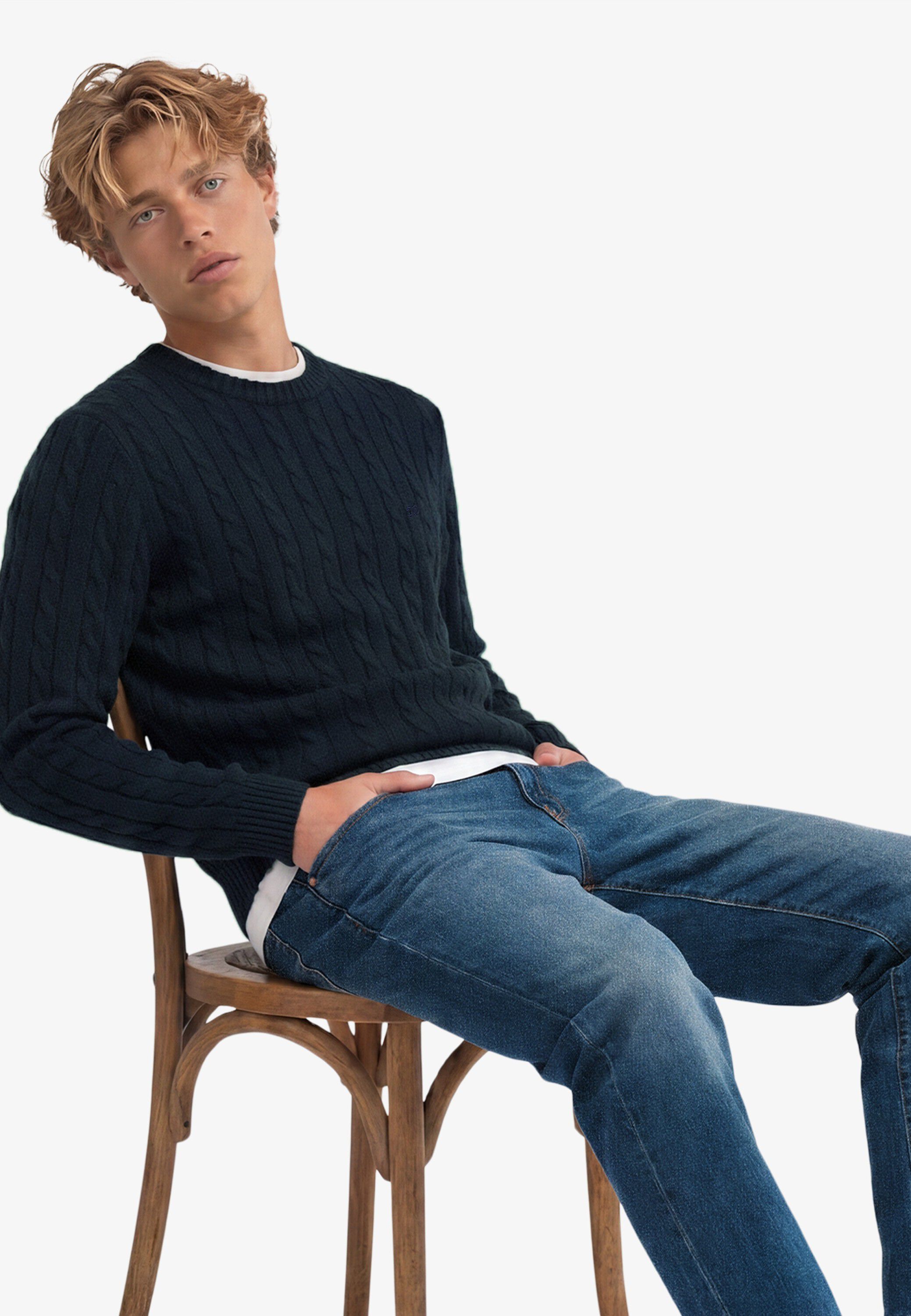 COTTON CABLE KNIT CREW