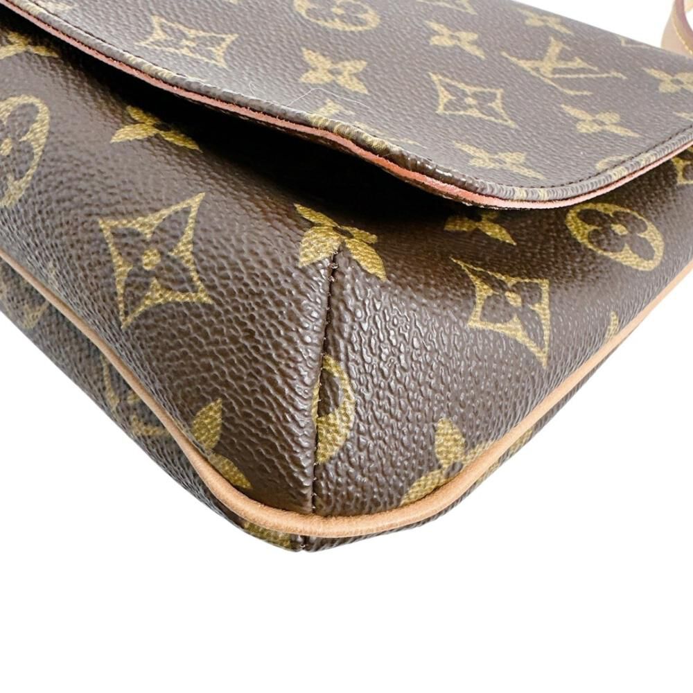 Louis Vuitton Shoulder Bags
