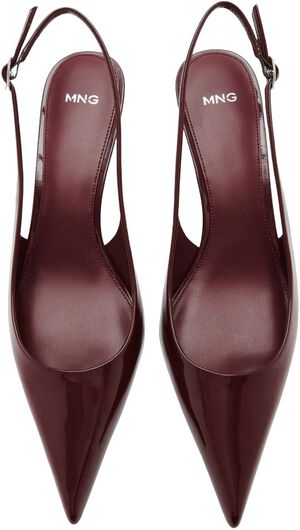Kitten-heel patent leather shoes
