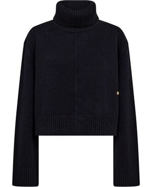 Compact Wool Turtleneck