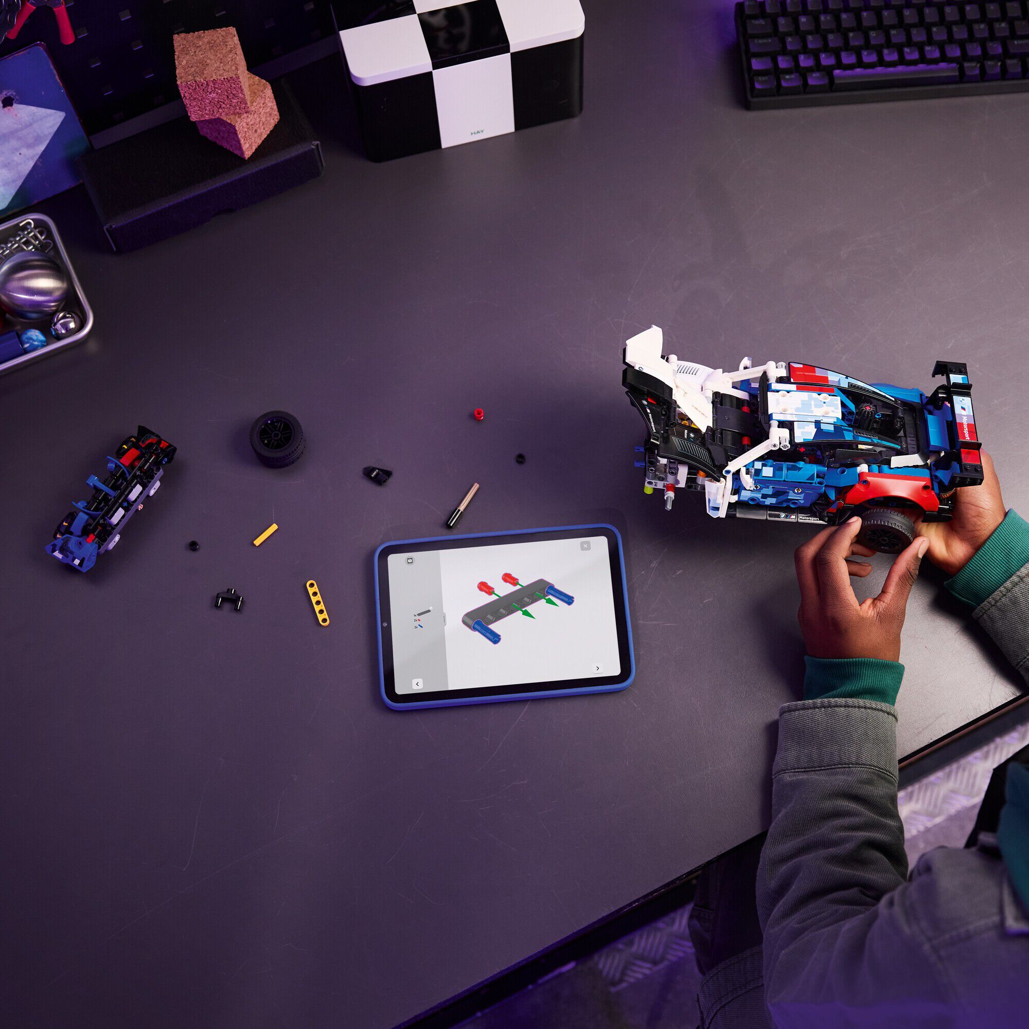 BMW M4 GT3 EVO-racerbil 42226