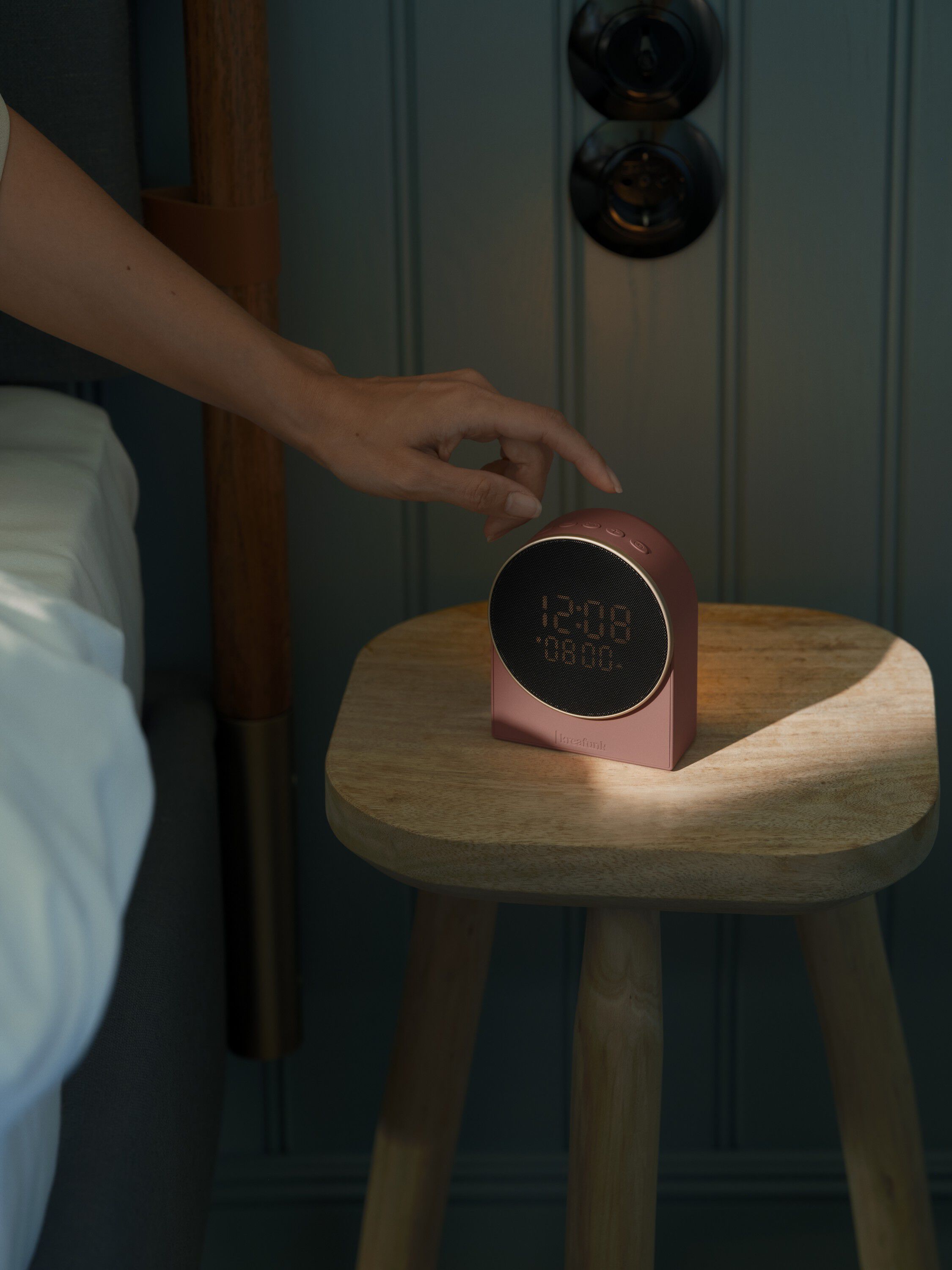 Ivy v&auml;ckarklocka