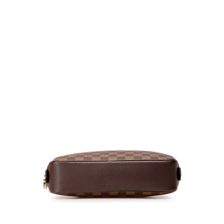 Louis Vuitton Trousse Toilette
