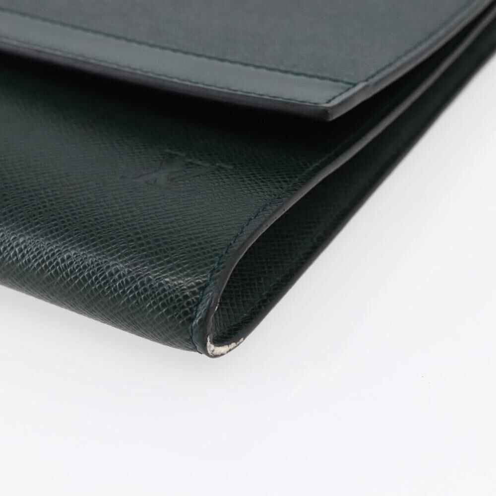 Louis Vuitton Clutch