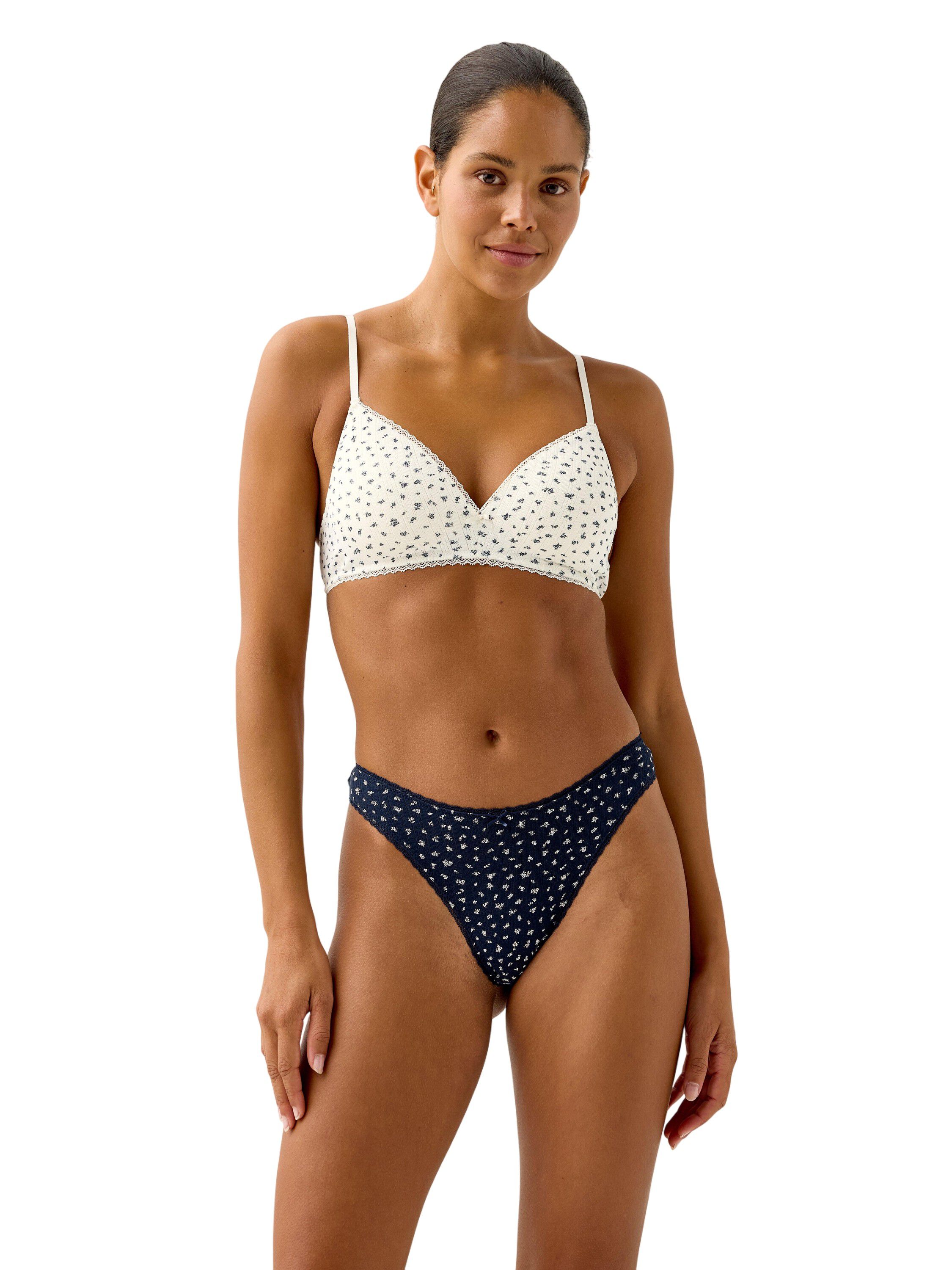 Stringtruse i pointelle med h&oslash;yt ut