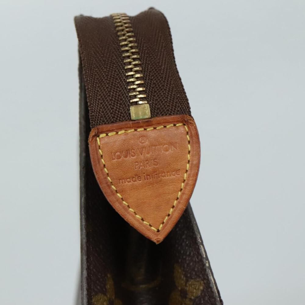 Louis Vuitton Poche Toilette