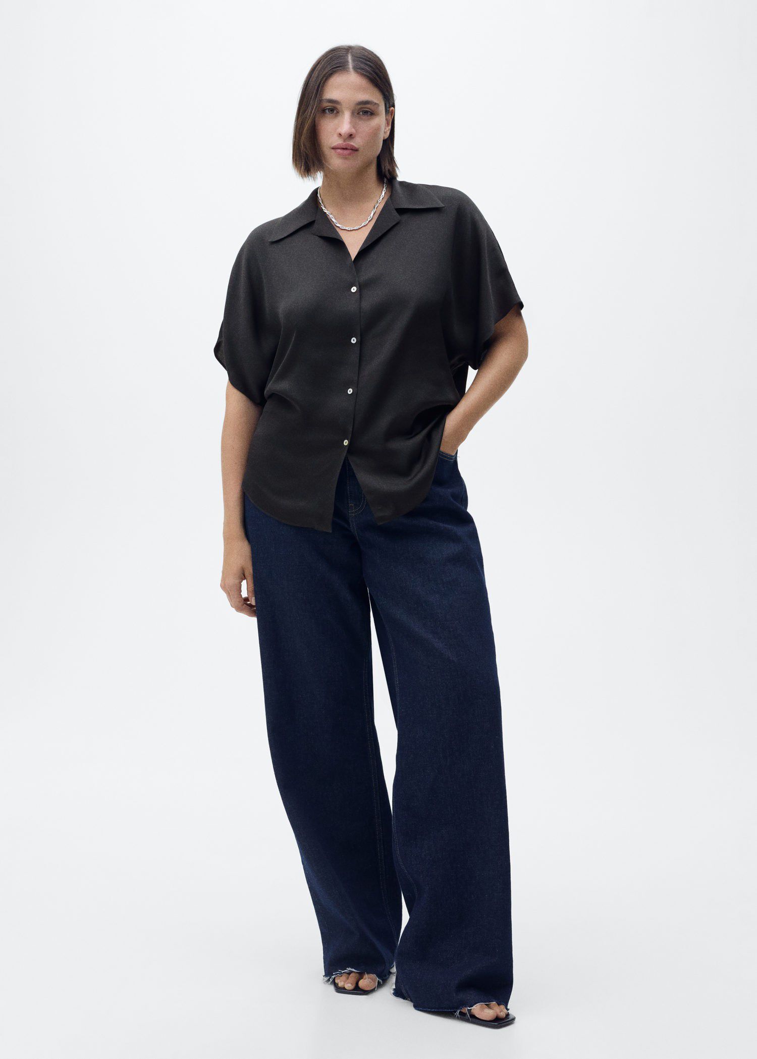 Short-sleeved satin shirt