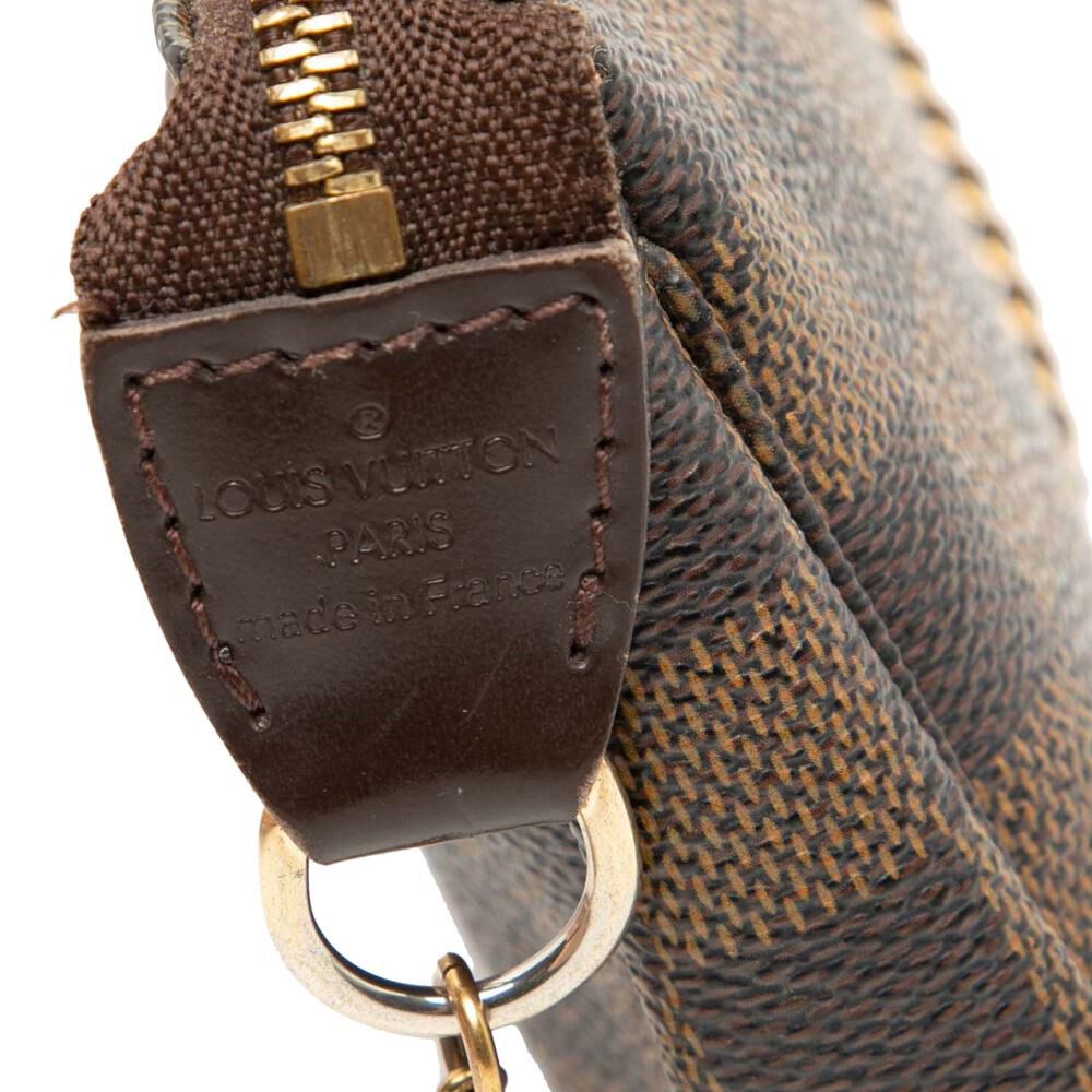 Louis Vuitton Pochette Accessoires