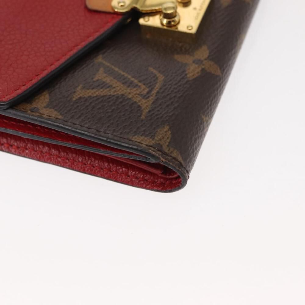 Louis Vuitton Shoulder Bags