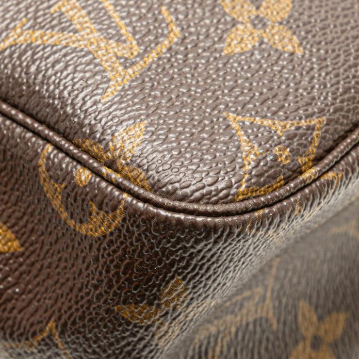 Louis Vuitton Trousse Toilette