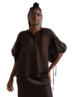 Luftig, kortermet bluse med bindeb&aring;